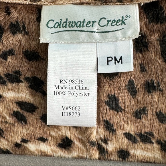 Coldwater Creek Woman’s Faux Suede Snow Leopard Faux Fur Lined Coat Size PM - Picture 3 of 5